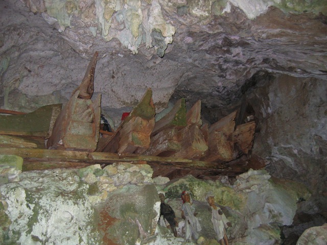 Torajské pohřebiště_7.jpg